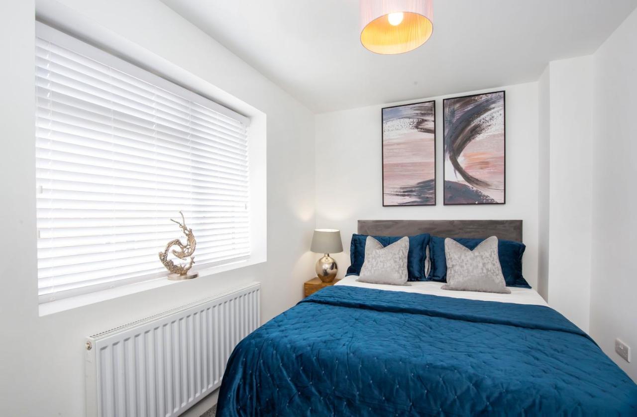 Piccadilly Place - 3 Bedroom House *