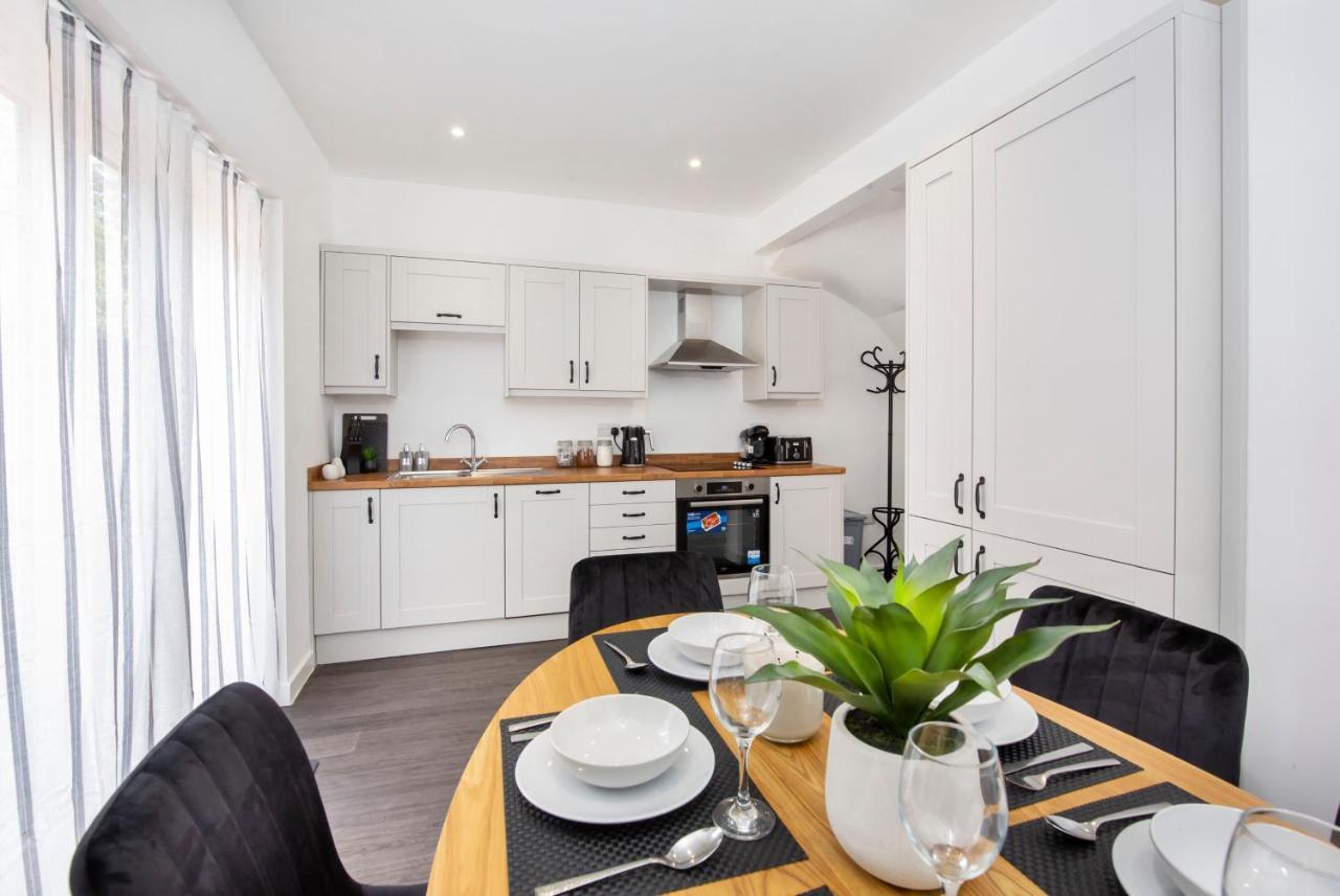 Apartment Piccadilly Place - 3 Bedroom House