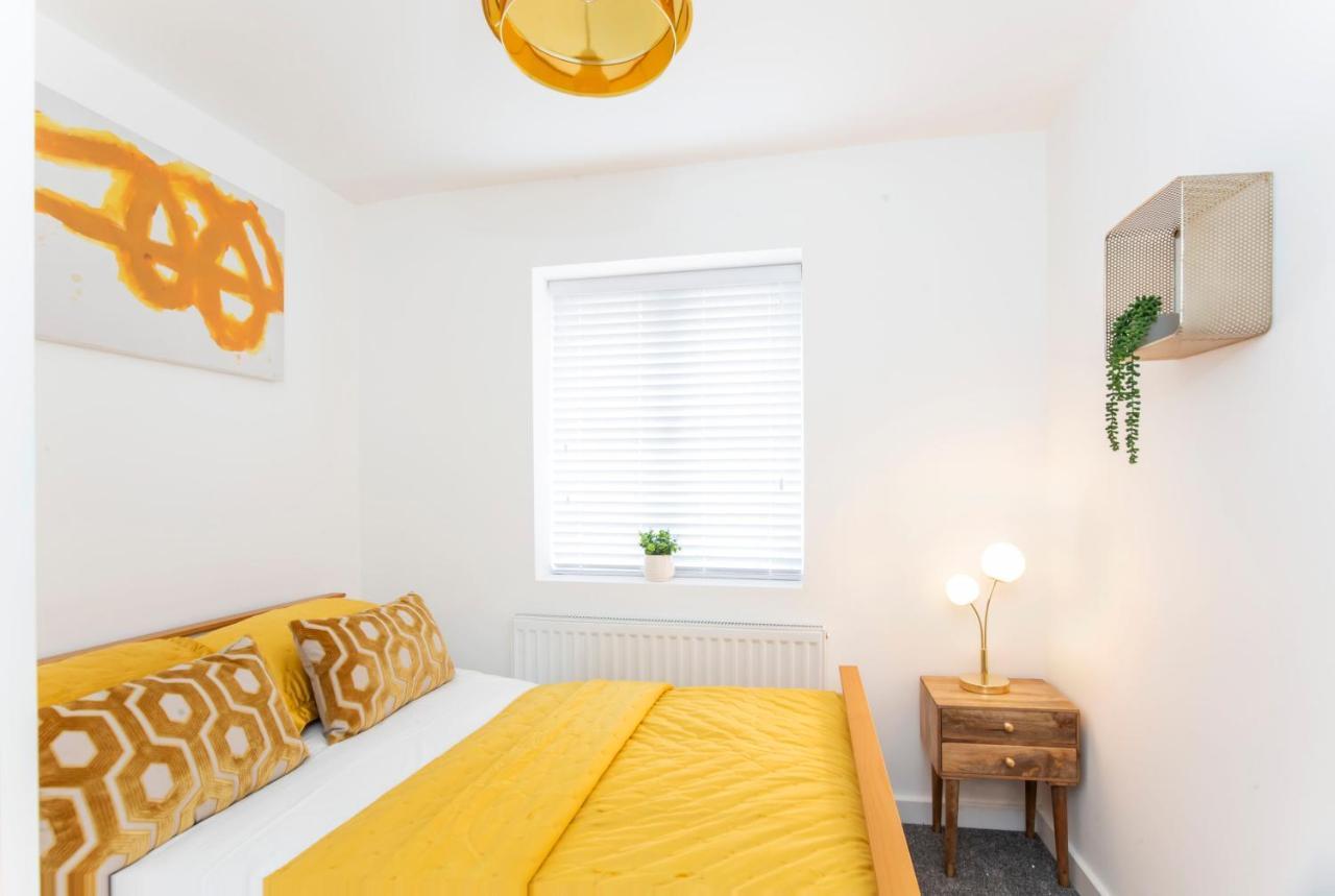 Apartment Piccadilly Place - 3 Bedroom House